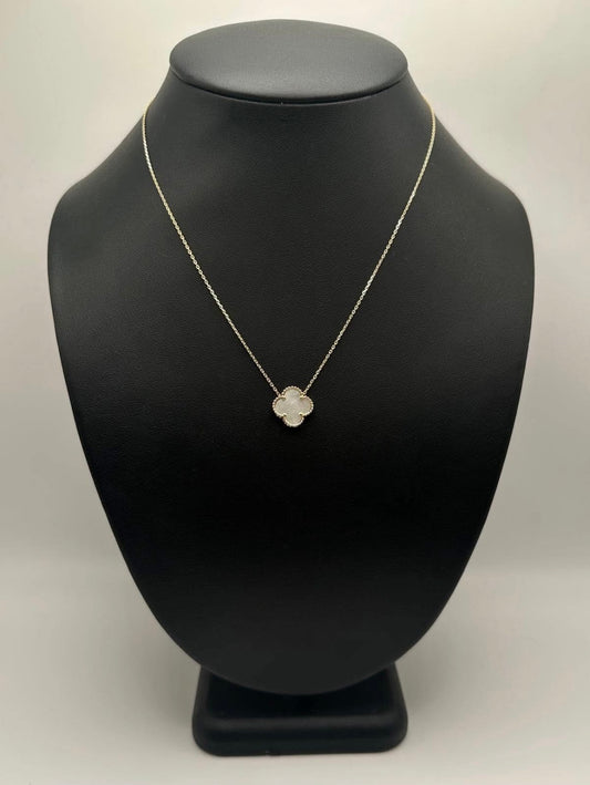 Cadena De Una Sola Flor Blanca Clover